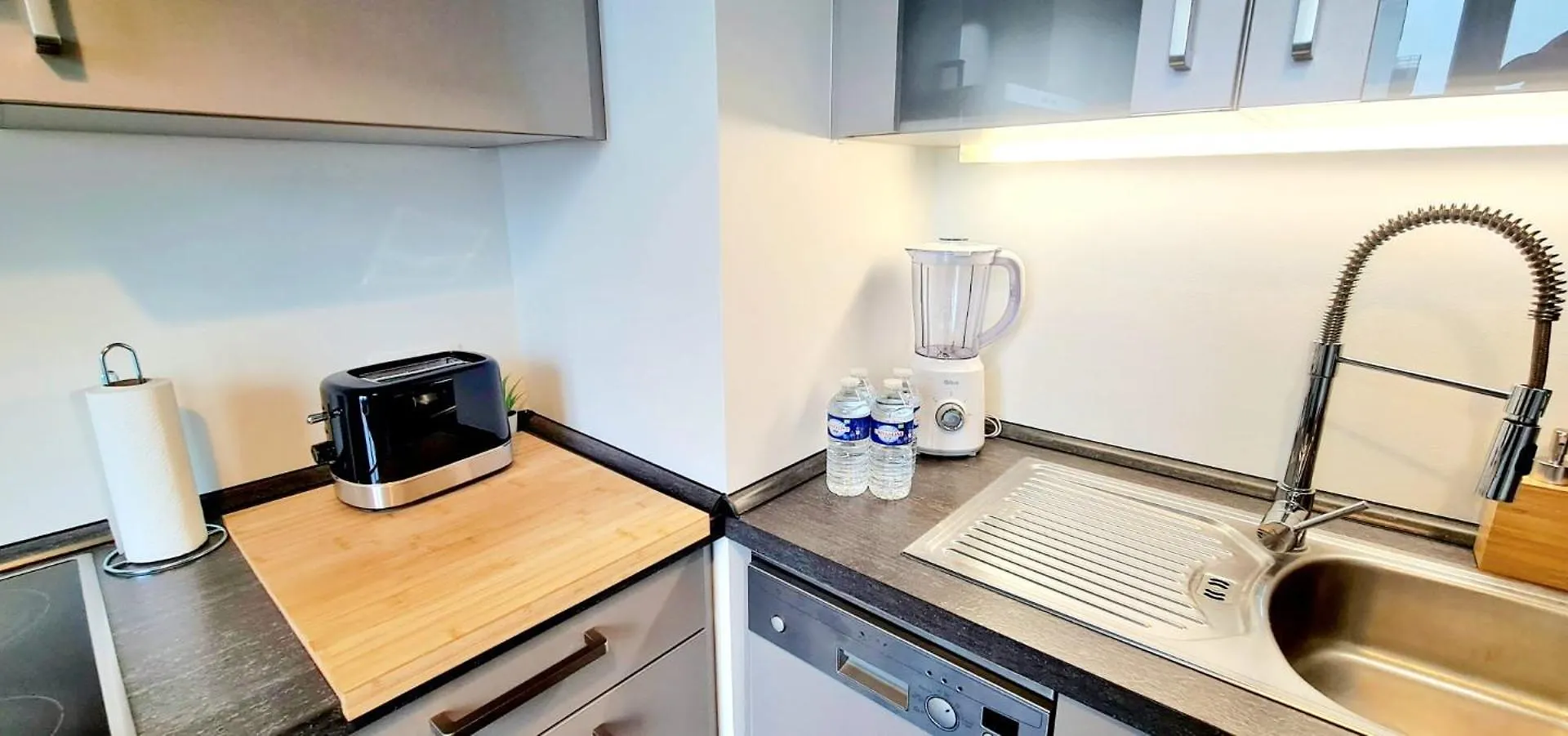 Luxury One Bedroom Flat With Parking&Balcony-Cent2 Luxemburgo