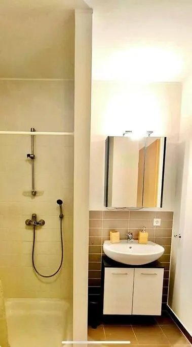 Luxury One Bedroom Flat With Parking&Balcony-Cent2 Luxembourg Apartment