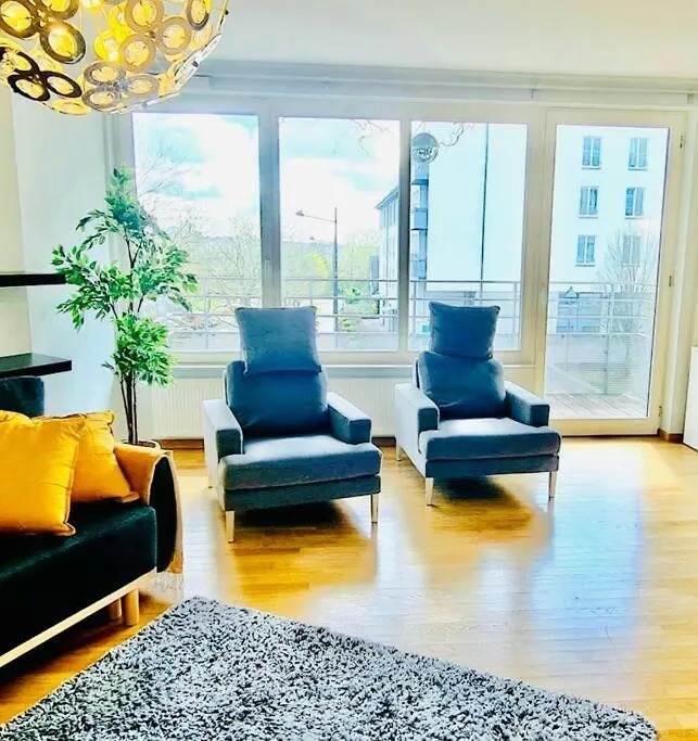 Luxury One Bedroom Flat With Parking&Balcony-Cent2 Luxembourg Apartment